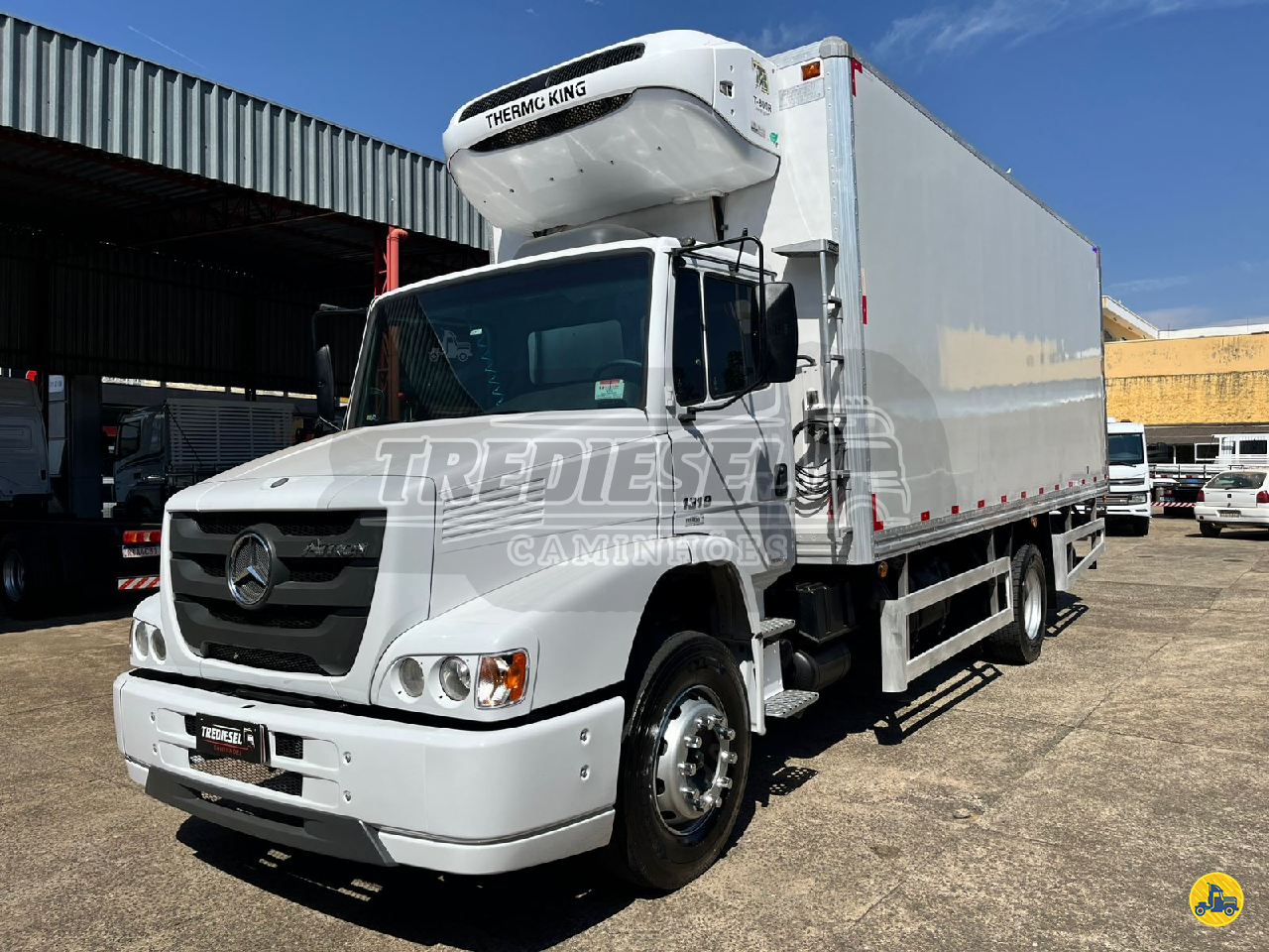 CAMINHAO MERCEDES-BENZ MB 1319 Baú Frigorífico Toco 4x2 Trediesel Caminhões ANDRADAS MINAS GERAIS MG